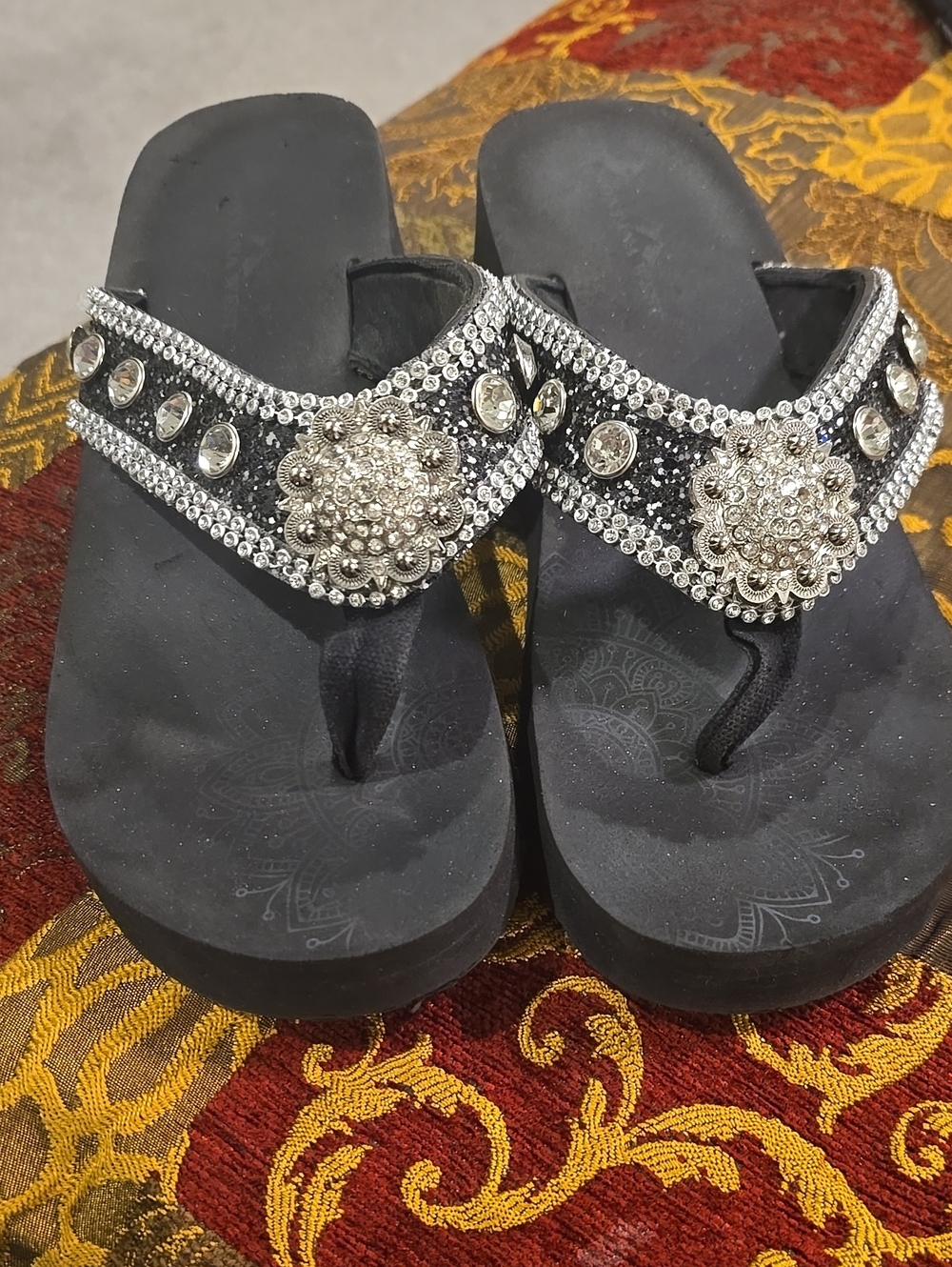 Montana West Black Rhinestone Embellished Thong Sandals